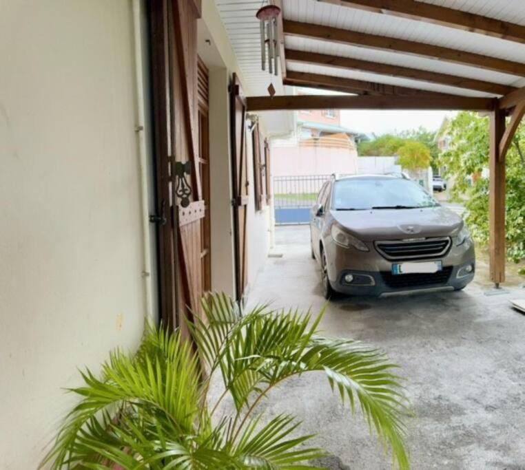 Ti Sucrier Jaune - Douceur Caraibe Vue Mer Le Carbet Exterior photo